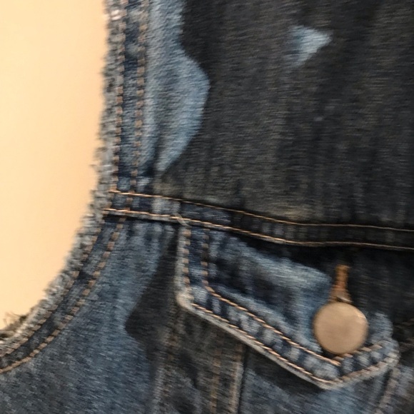 5/15$ Jeans shorts sleeves jacket​ - Picture 2 of 3